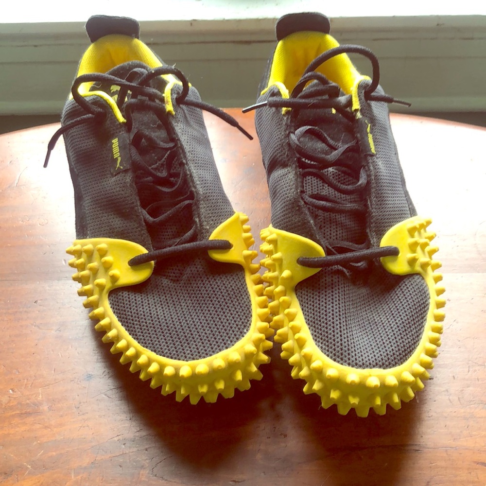 Puma track style spikes casual sneaker